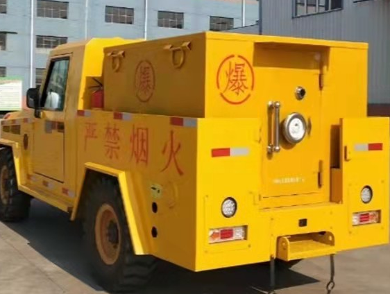 乐安凯龙爆破器材运输车:保障爆破任务的安全运行